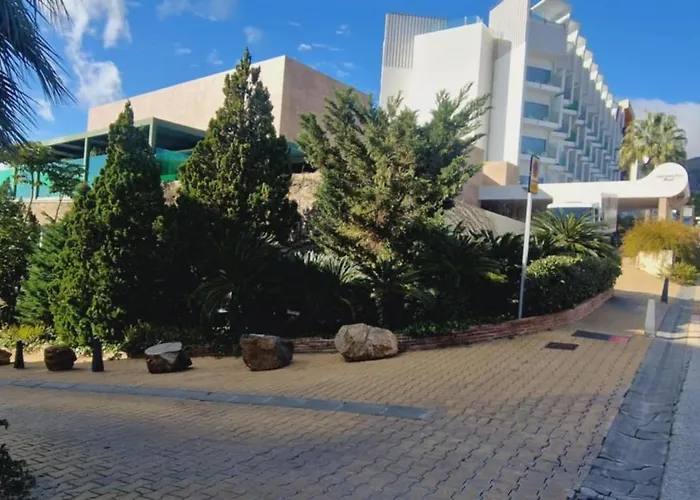 Reserva Del Higueron Palm And Pool Apartment