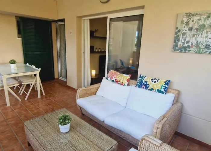 Reserva Del Higueron Palm And Pool Daire