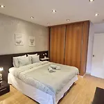 Апартаменти Reserva Del Higueron Palm And Pool *