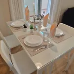 Апартаменти Reserva Del Higueron Palm And Pool